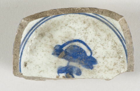 Fragment de fond de vaisselle, image 1/1