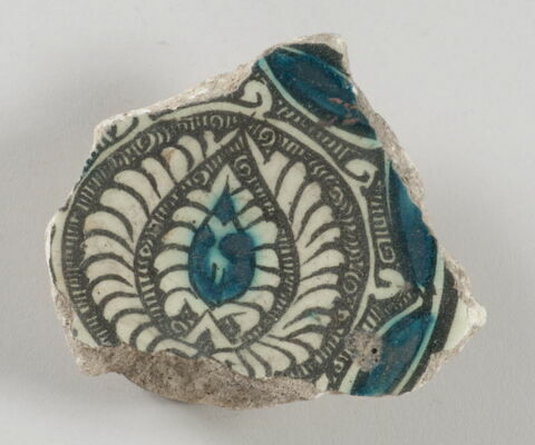 Fragment de fond de vaisselle, image 1/1