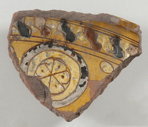 Fragment de bord de vaisselle, image 1/3