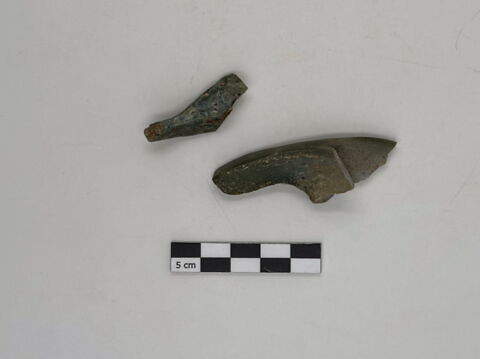 élément d'incrustation de statue  ; élément d'incrustation de cercueil