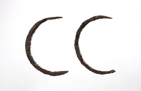 boucle d'oreille  ; anneau, image 2/4