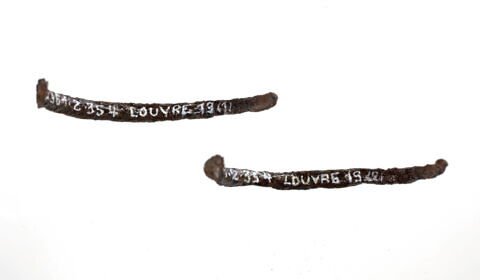 boucle d'oreille  ; anneau, image 4/4