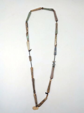 collier ; perle tubulaire ; perle ronde, image 2/2