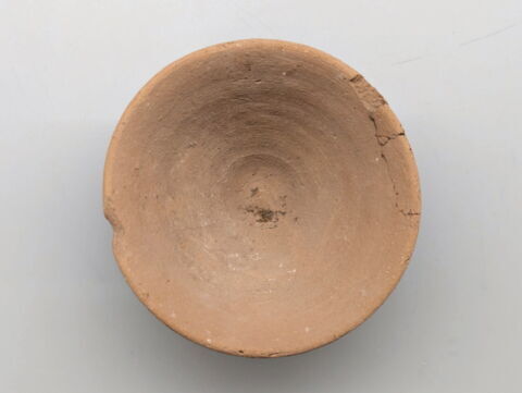 coupe basse évasée ; simulacre, image 3/4