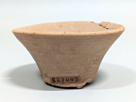 coupe basse évasée ; simulacre, image 4/4