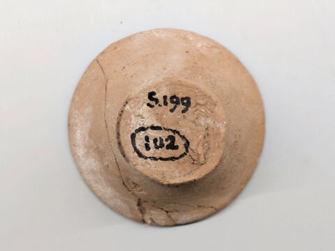 coupe basse évasée ; simulacre, image 2/4