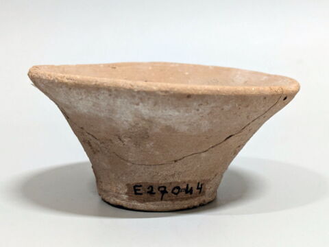 coupe basse évasée ; simulacre, image 4/4