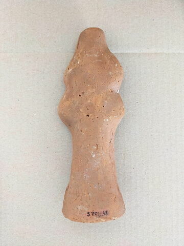 figurine d'Isis, image 2/2