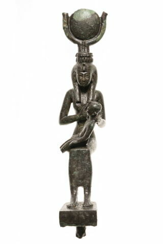 figurine d'Isis allaitant, image 6/9