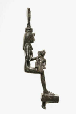 figurine d'Isis allaitant, image 9/9