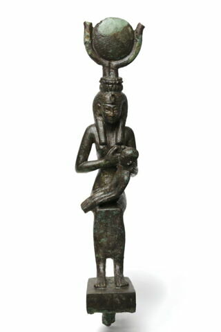 figurine d'Isis allaitant, image 3/9