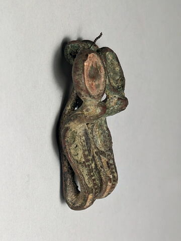 figurine  ; collier, image 3/4