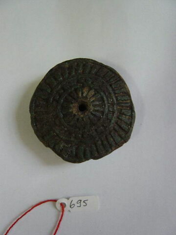 boucle d'oreille en poulie, image 1/1