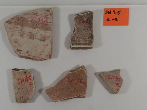 , image 2/4