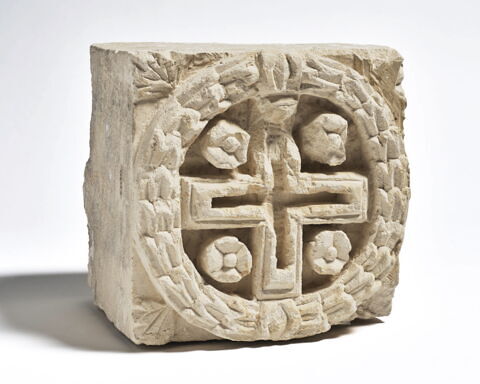relief mural ; élément architectural ; fragment, image 2/2