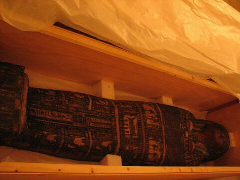 cercueil momiforme