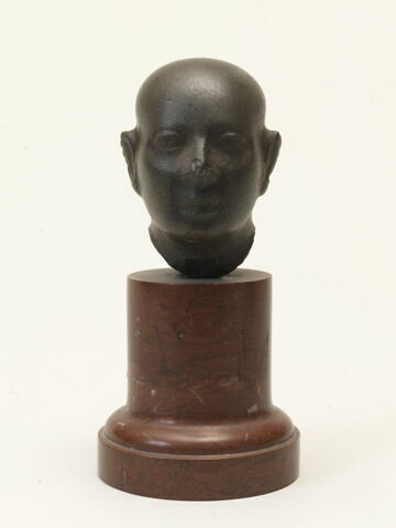 statuette
