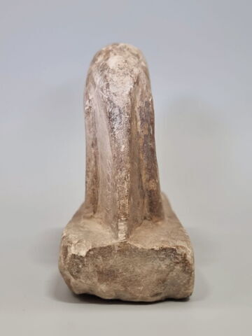 statue, image 2/5
