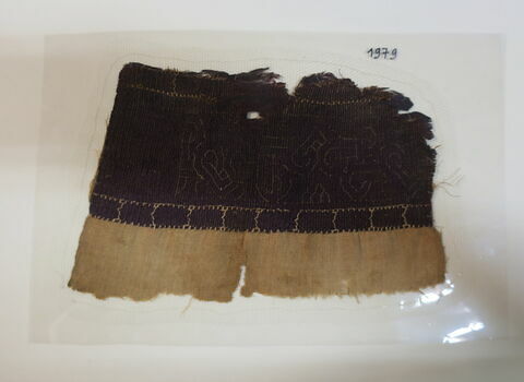 tissu ; décor d'habillement, image 2/5