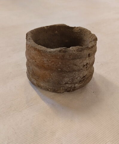 vase, image 1/1