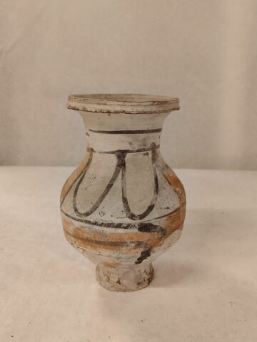 vase, image 1/1