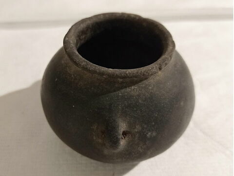 pot ; vase miniature, image 2/3