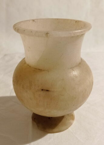 vase, image 2/4