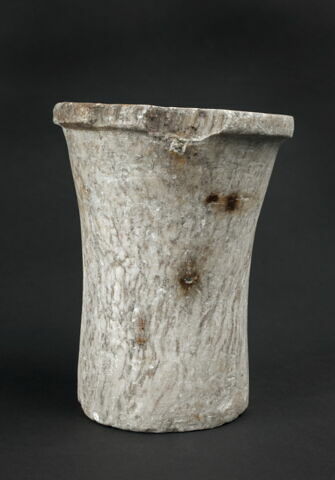 vase, image 3/3