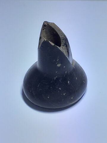 vase ; fragment, image 2/3