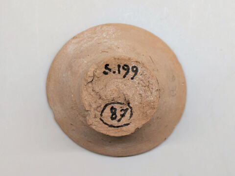 vase ; coupe basse évasée ; simulacre, image 2/4