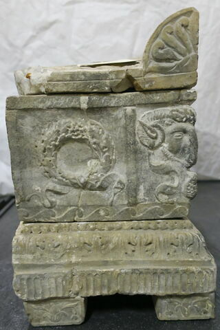 sarcophage, image 2/2