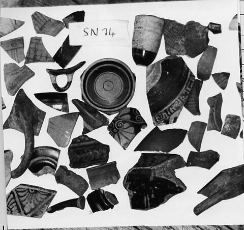 vase ; fragment, image 4/4