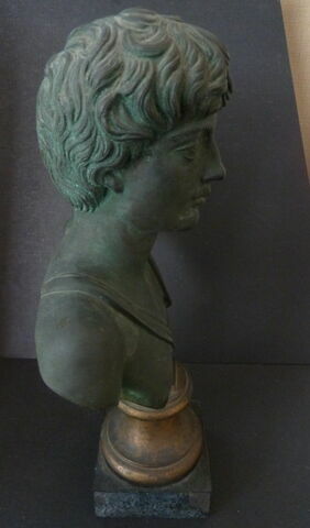 profil © 2019 Musée du Louvre / Antiquités grecques, étrusques et romaines
