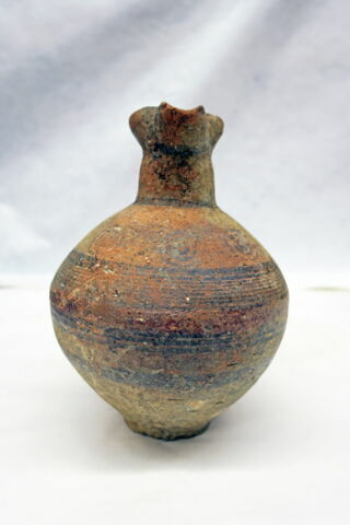 vase, image 3/5