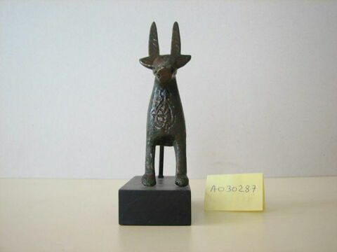 figurine, image 2/2