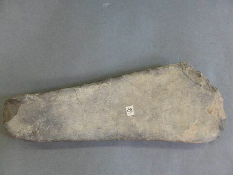 polissoir  ; hache miniature, image 1/1