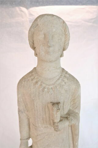 statue, image 4/6