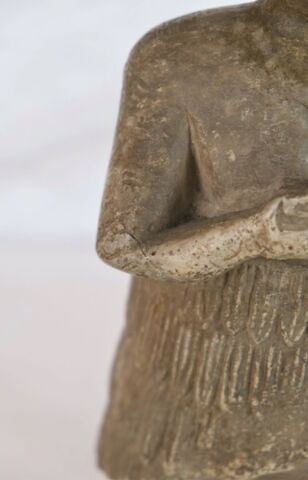 statue, image 6/8