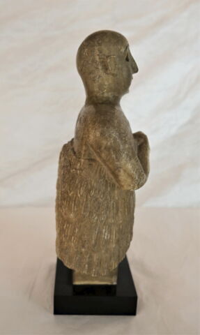 statue, image 4/8