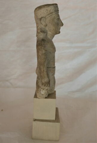 statue, image 2/4
