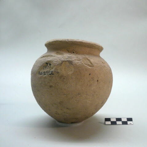 vase, image 1/1