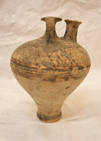 vase, image 3/4