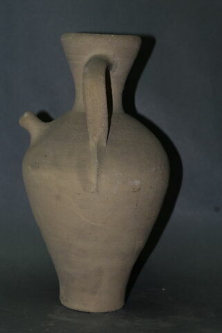 vase, image 2/2