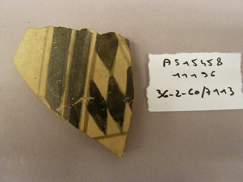 vase ; fragment, image 1/2