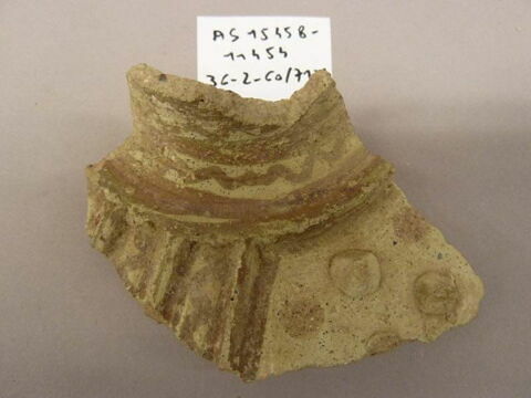 vase ; fragment