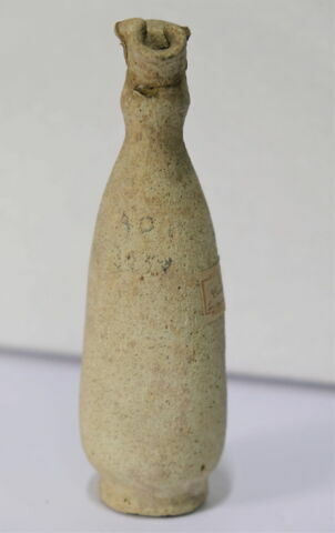vase, image 3/4