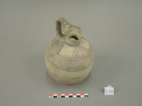 vase, image 3/5