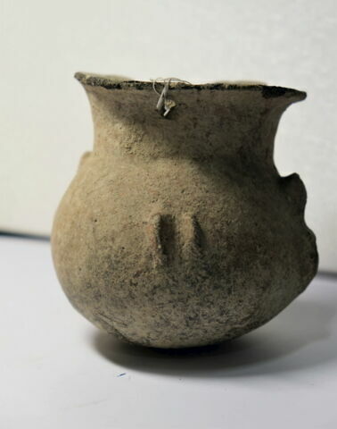 vase, image 3/8