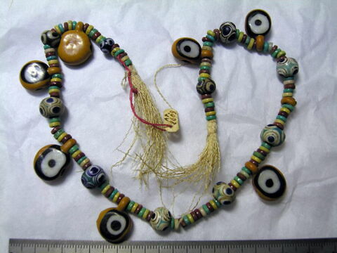 collier ; perle rondelle ; perle globulaire, image 1/1