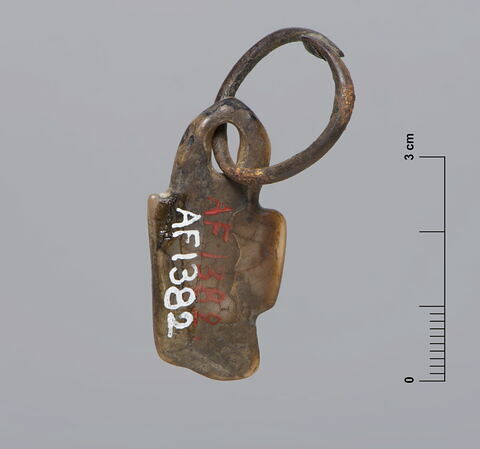 anneau ; boucle d'oreille, image 2/2